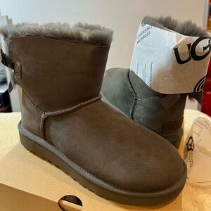 UGG Womens Mini Bailey Bow Ii Boots |,Grey Authentic New,size 6